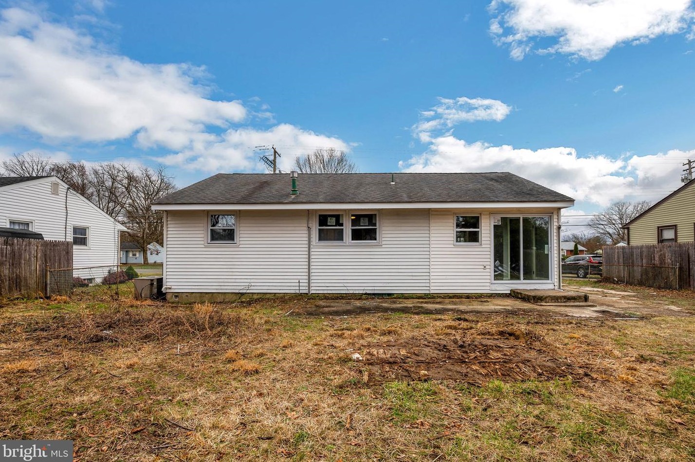 1040 Turnerville Rd, Pine Hill NJ  08021-6556 exterior