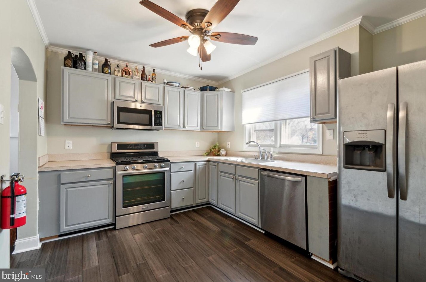 29 Ridgeway Ave, Camden NJ  08107-1540 exterior