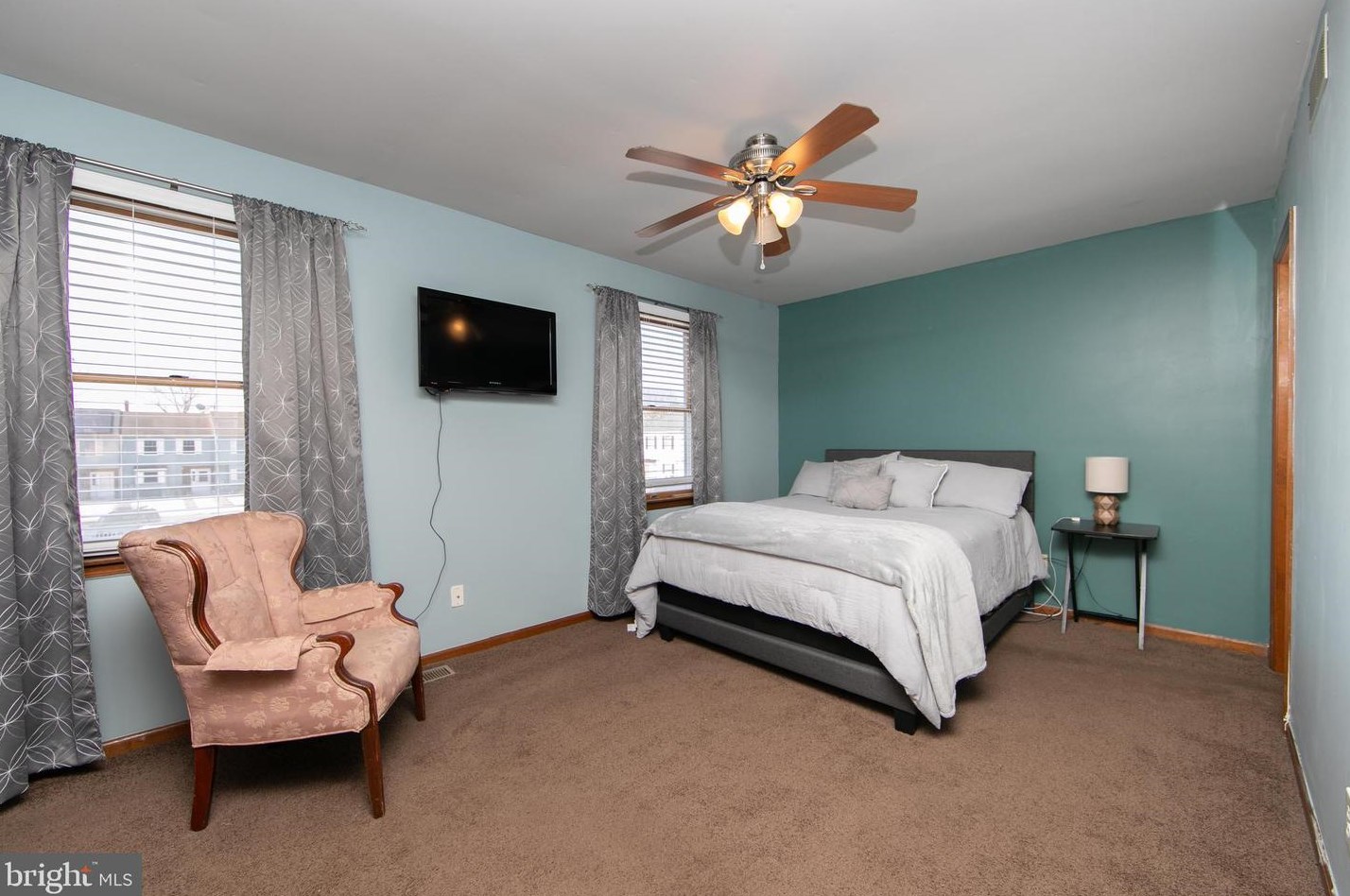 2426 Pliner Ct, Waterford Township NJ  08004-2812 exterior