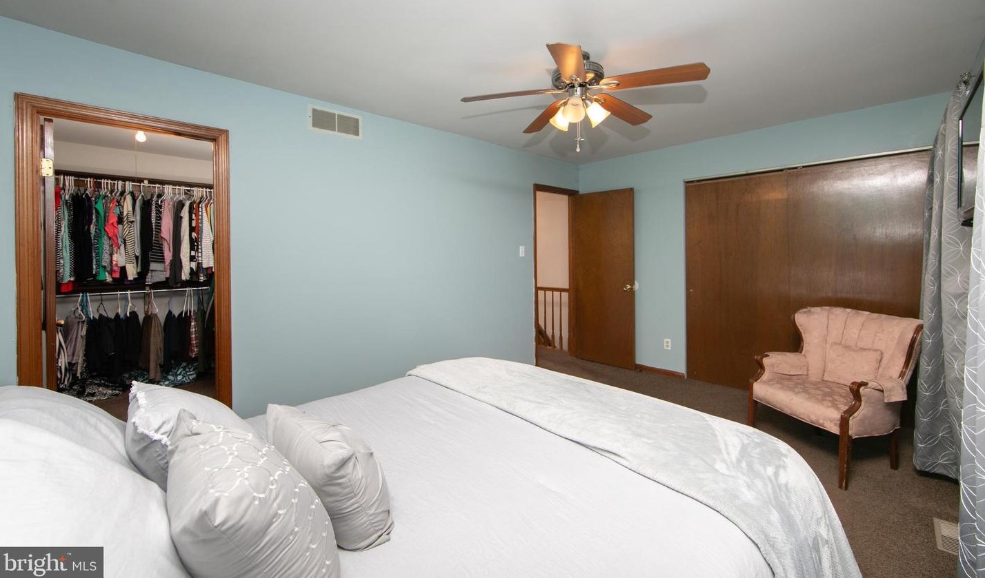 2426 Pliner Ct, Waterford Township NJ  08004-2812 exterior