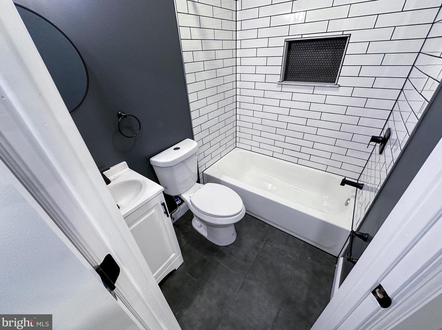 1229 Carl Miller Blvd, Camden NJ  08104-3531 exterior