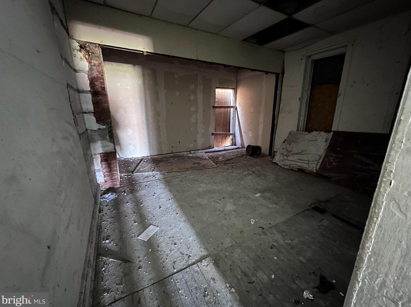 950 Pne St, Camden NJ  08103-2519 exterior