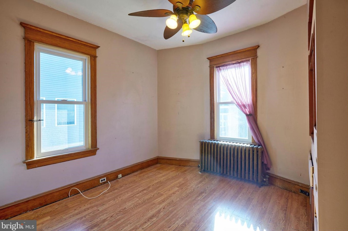 242 Spruce St, Camden NJ  08106-1620 exterior