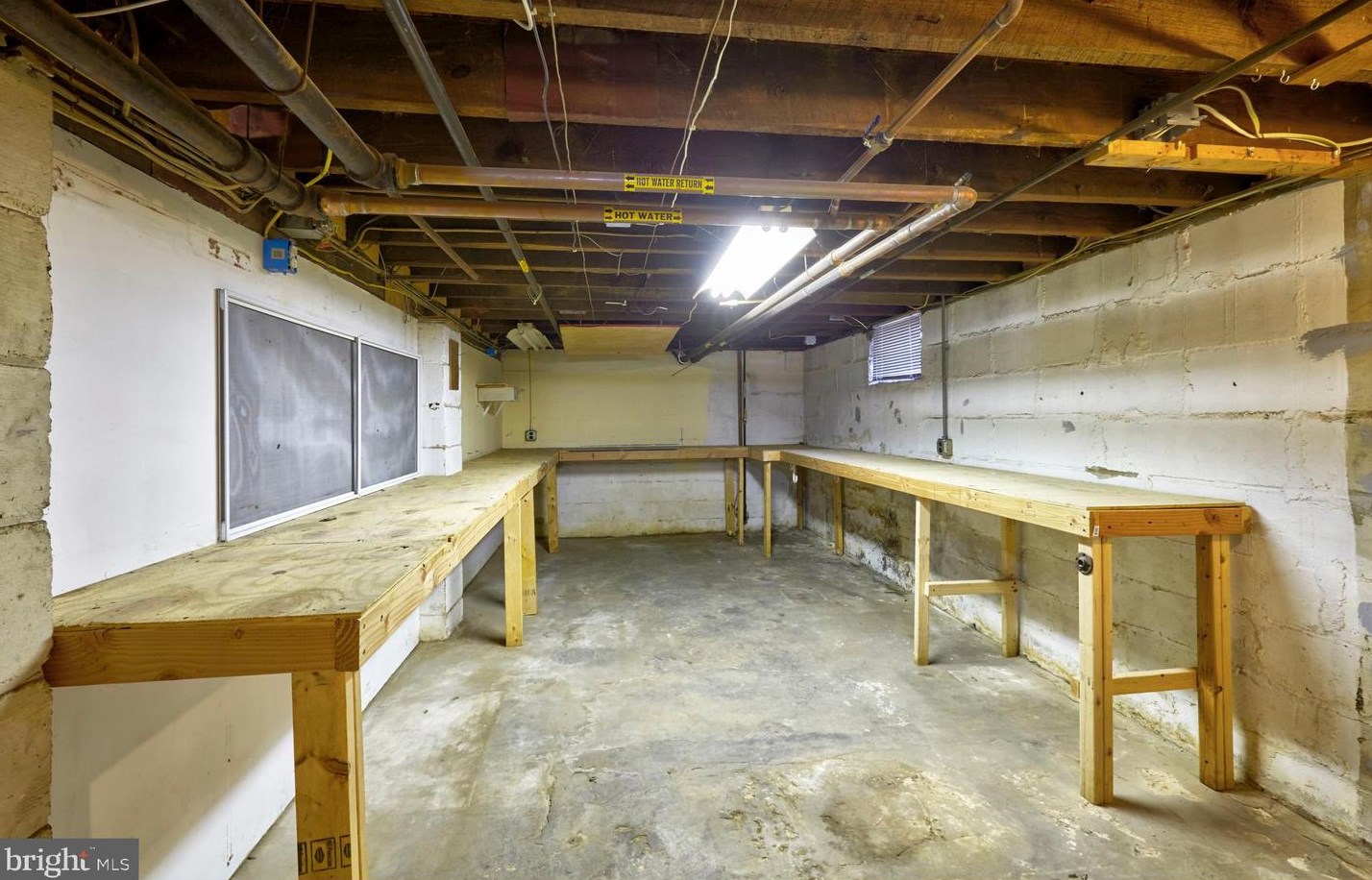 242 Spruce St, Camden NJ  08106-1620 exterior