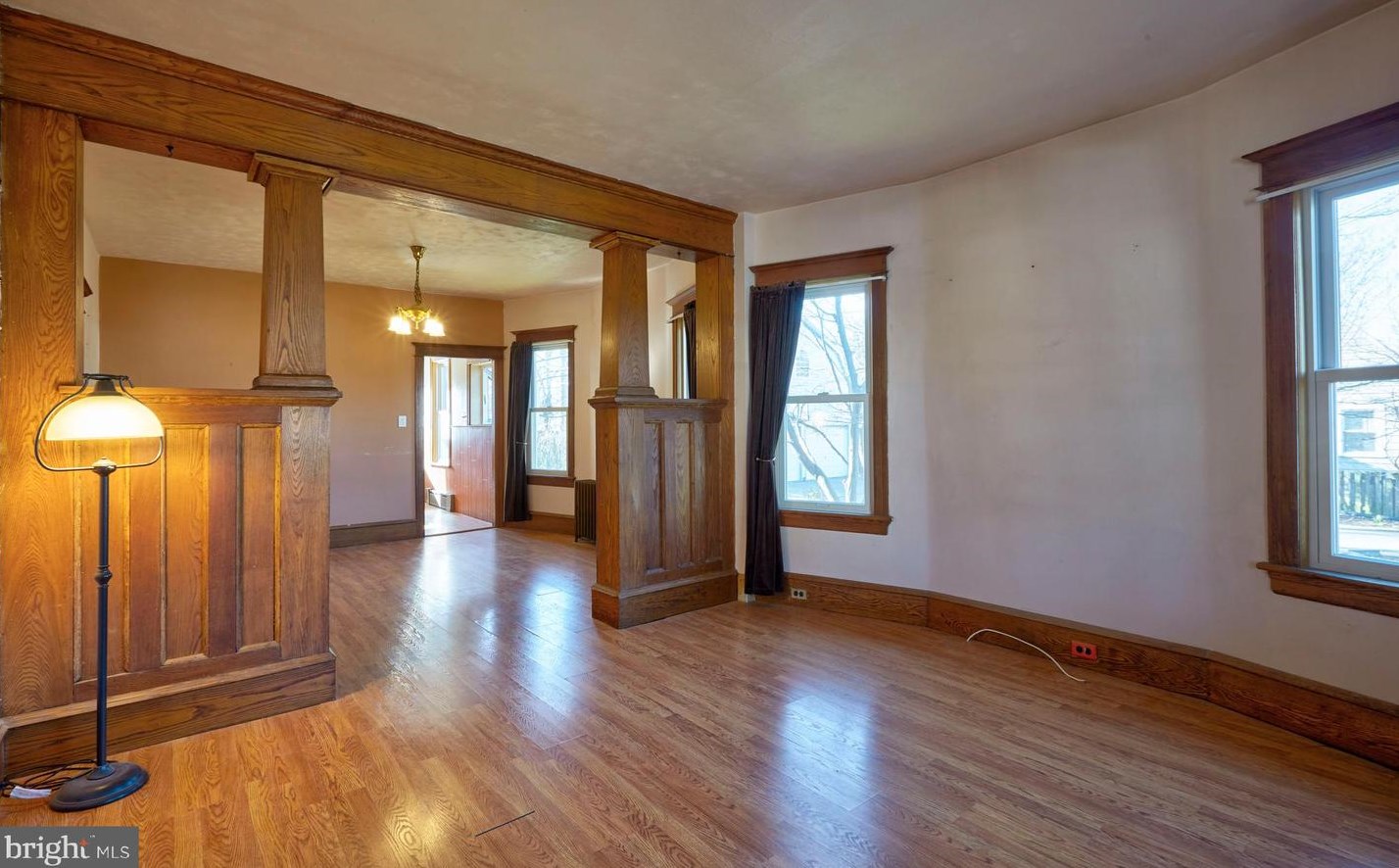 242 Spruce St, Camden NJ  08106-1620 exterior