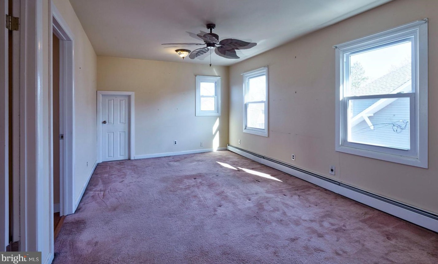 242 Spruce St, Camden NJ  08106-1620 exterior