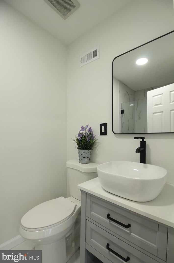 4682 Springfield Ave, Camden NJ  08109-1942 exterior