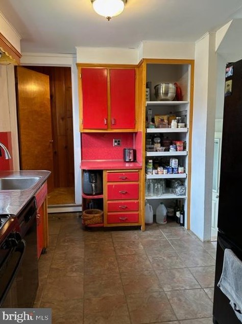 13 Ridgeway Ave, Camden NJ 08107-1534 exterior