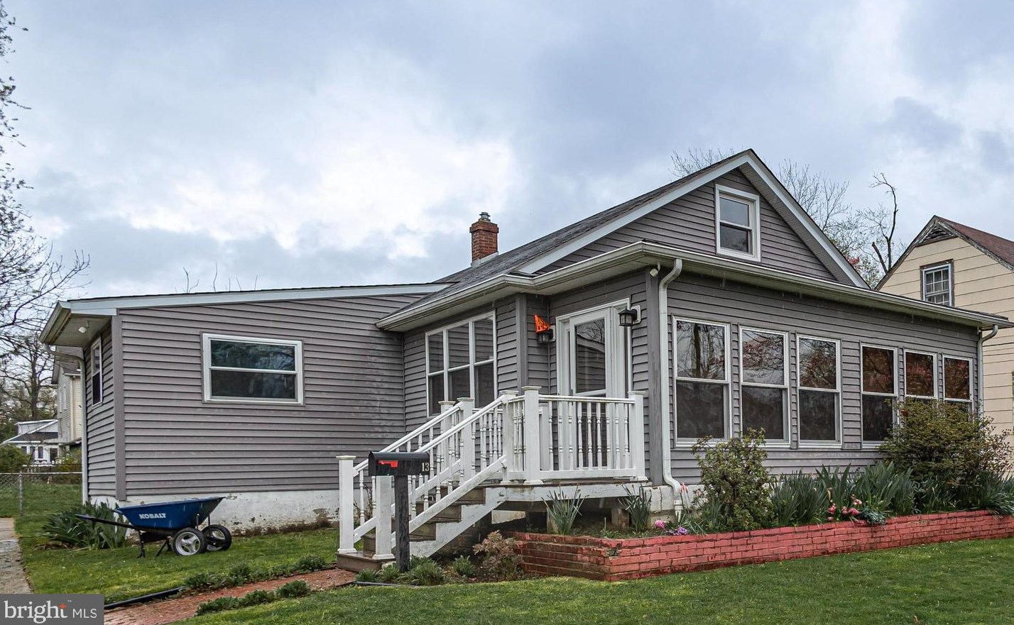 13 Ridgeway Ave, Camden NJ 08107-1534 exterior