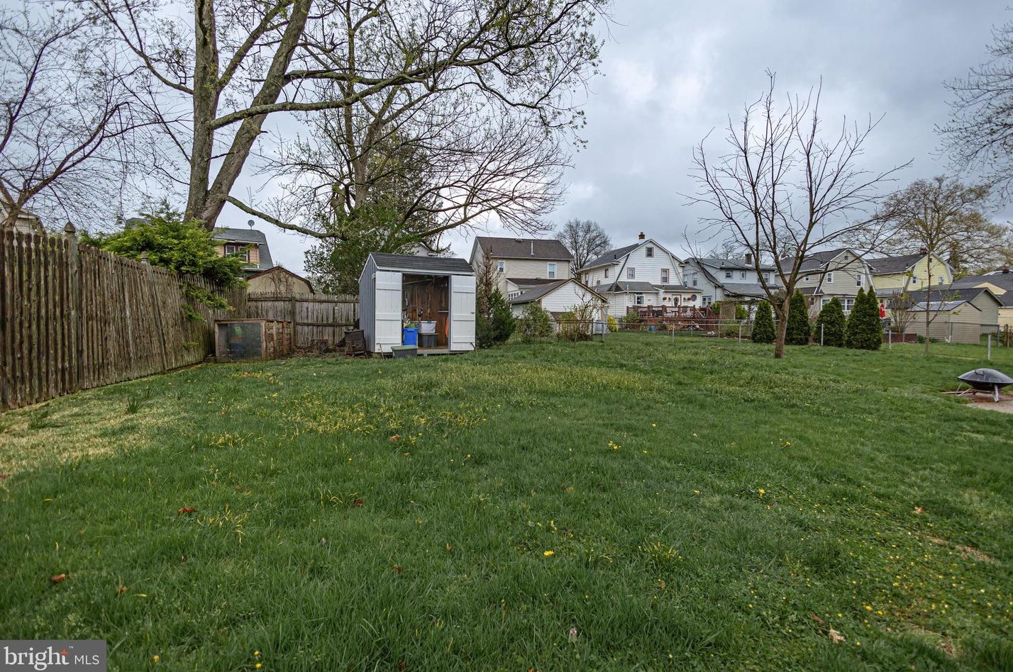 13 Ridgeway Ave, Camden NJ 08107-1534 exterior