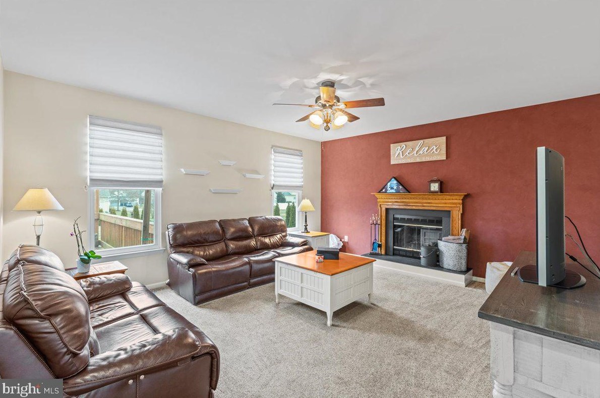 310 Johnny Boy Ln, Berlin Boro NJ  08009-2706 exterior