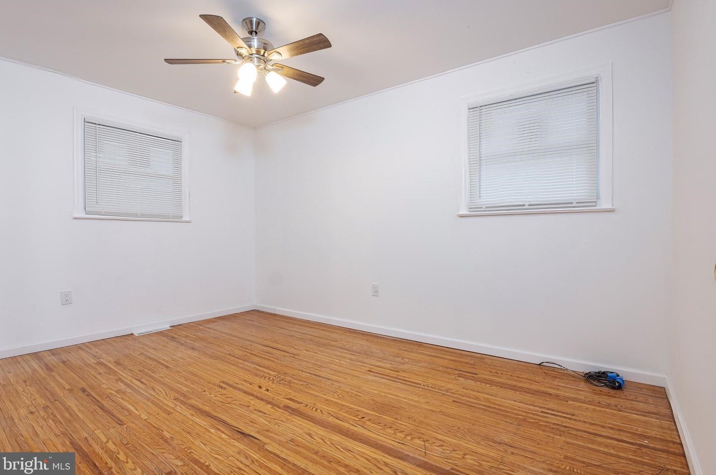 301 Walnut Ave, Magnolia NJ  08049-1735 exterior