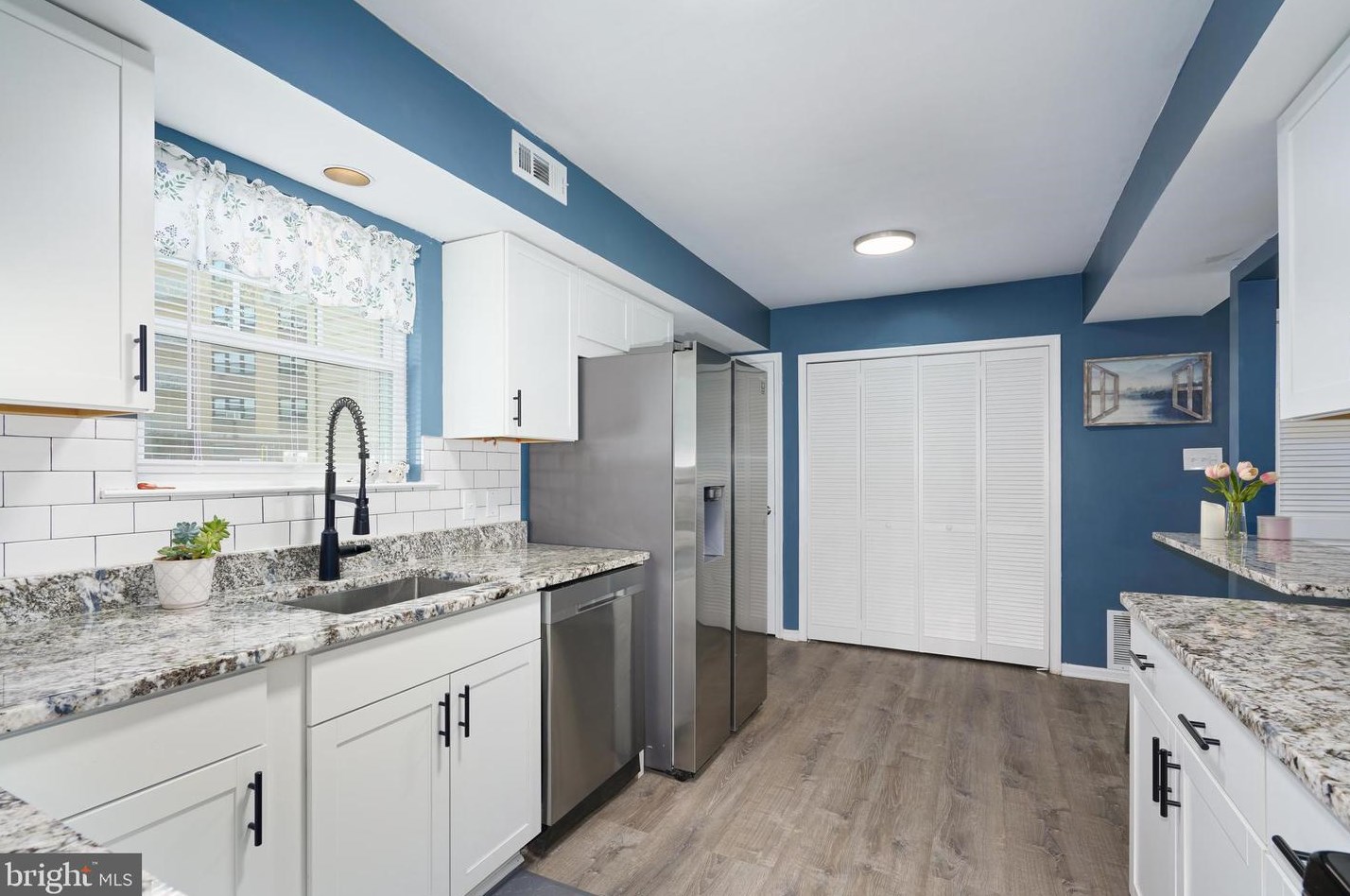 10 Chestnut Ave, Camden NJ  08109-2505 exterior