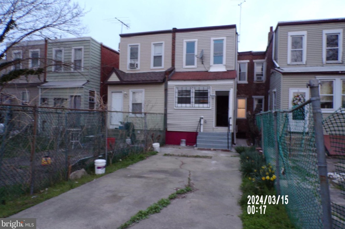 1024 Spruce St, Camden NJ  08106-1620 exterior