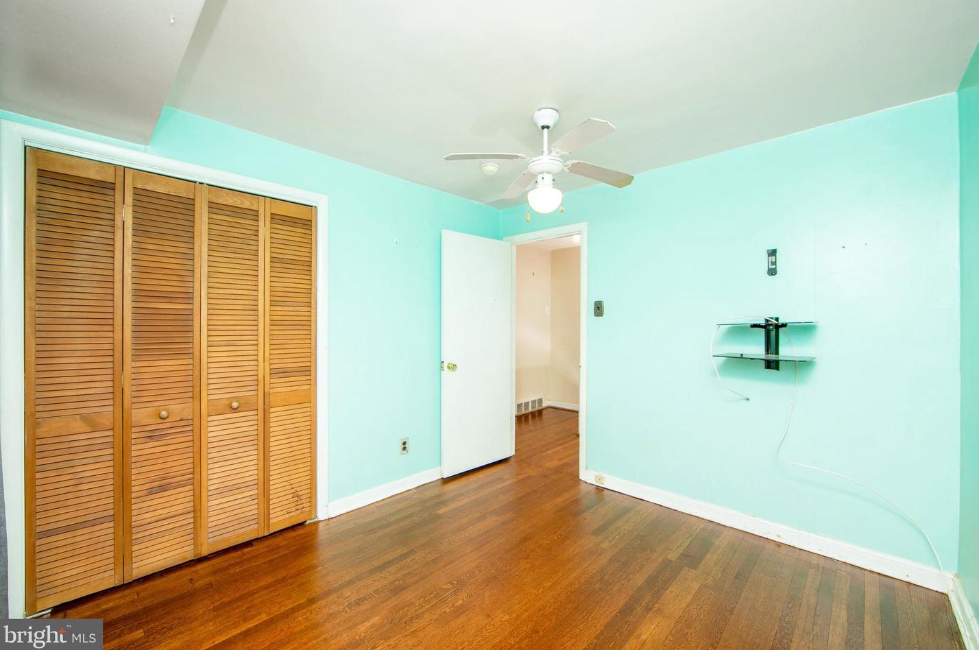 7160 Willgoos Ave, Camden NJ  08110-6133 exterior