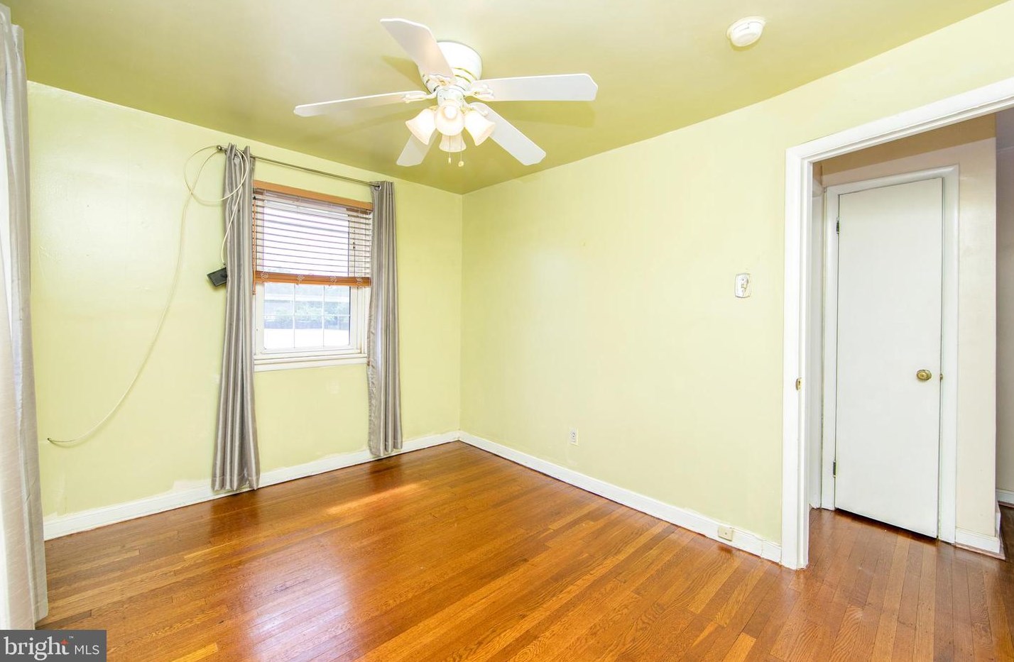 7160 Willgoos Ave, Camden NJ  08110-6133 exterior