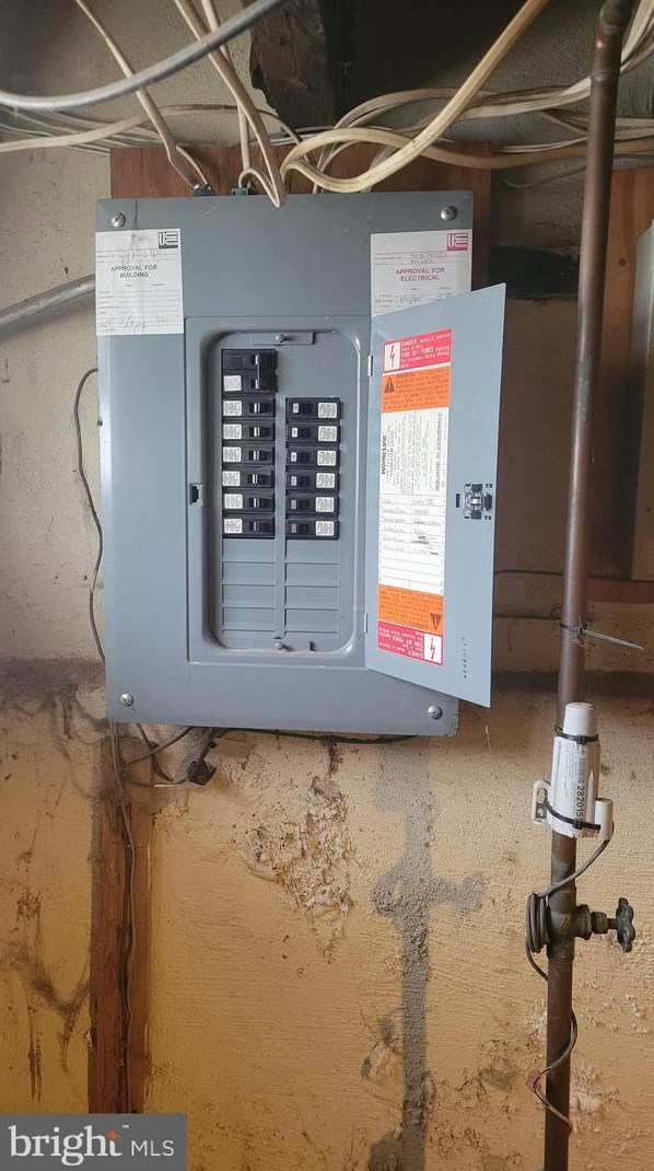 794 Line St, Camden NJ  08103-1552 exterior