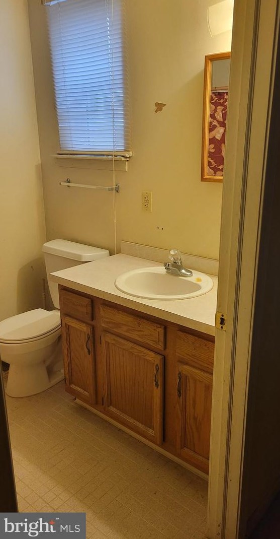 794 Line St, Camden NJ  08103-1552 exterior