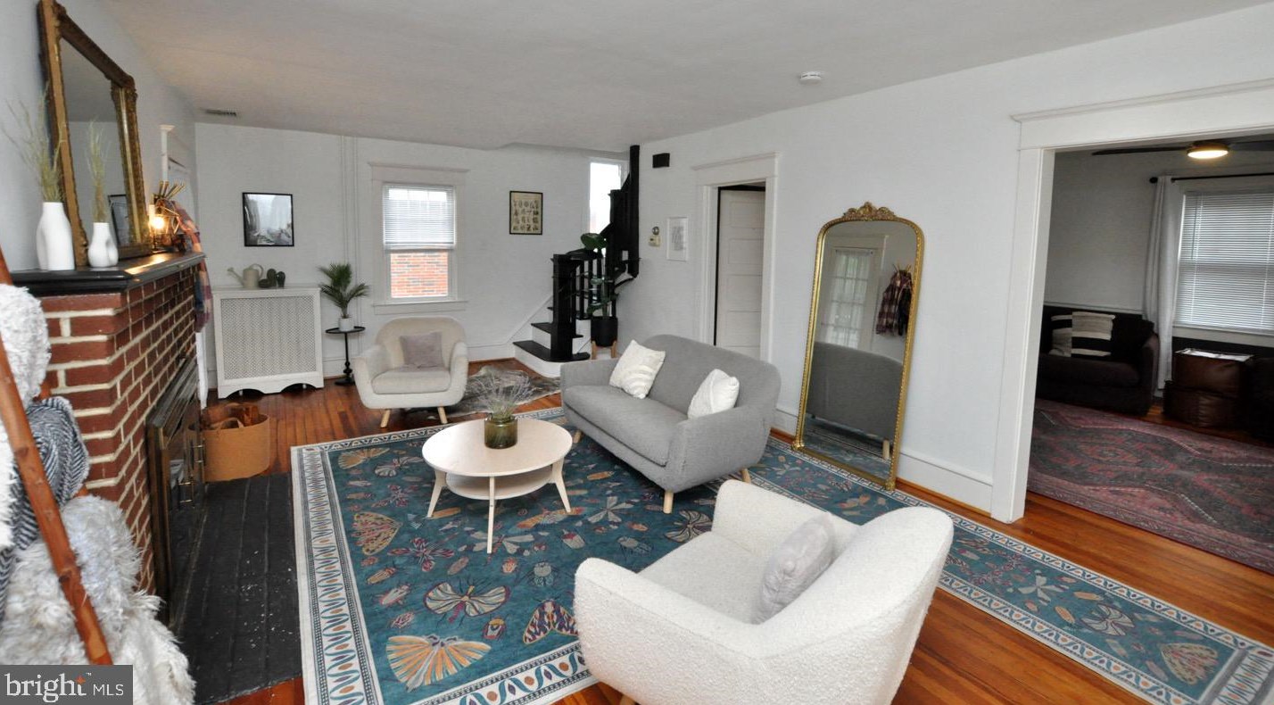 200 Stratford Ave, Camden NJ  08108-2328 exterior