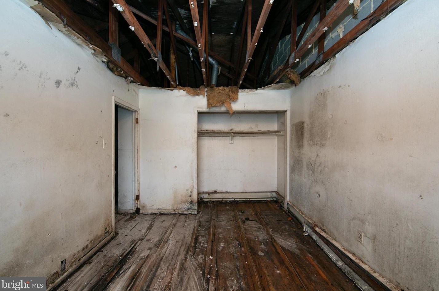 820 Atlantic, Camden NJ  08104-1203 exterior