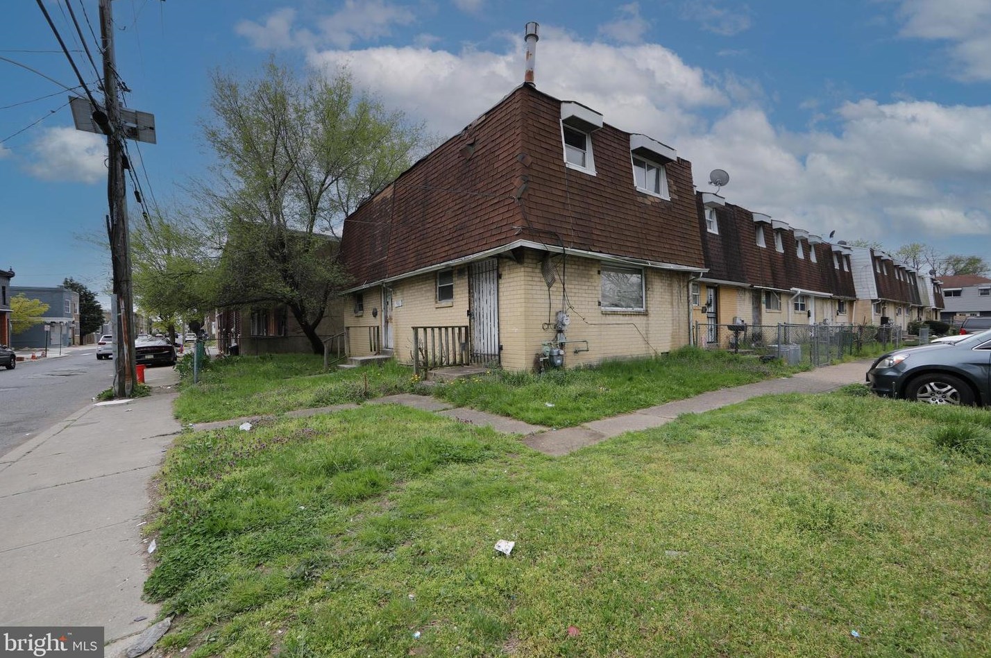 820 Atlantic Ave, Camden NJ  08104-1128 exterior