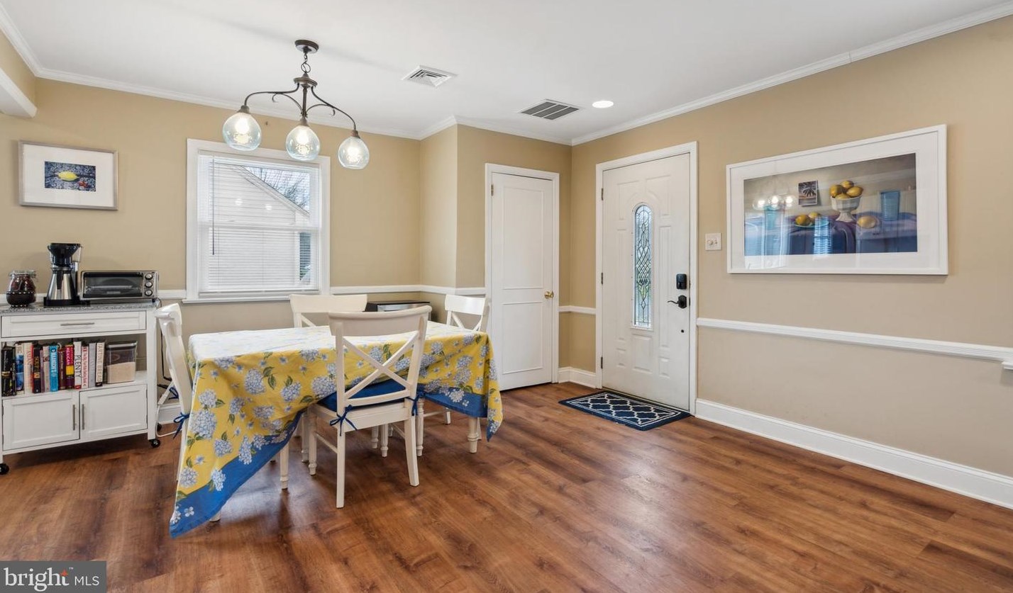 1009 Wayne Rd, Haddonfield NJ  08033-3637 exterior