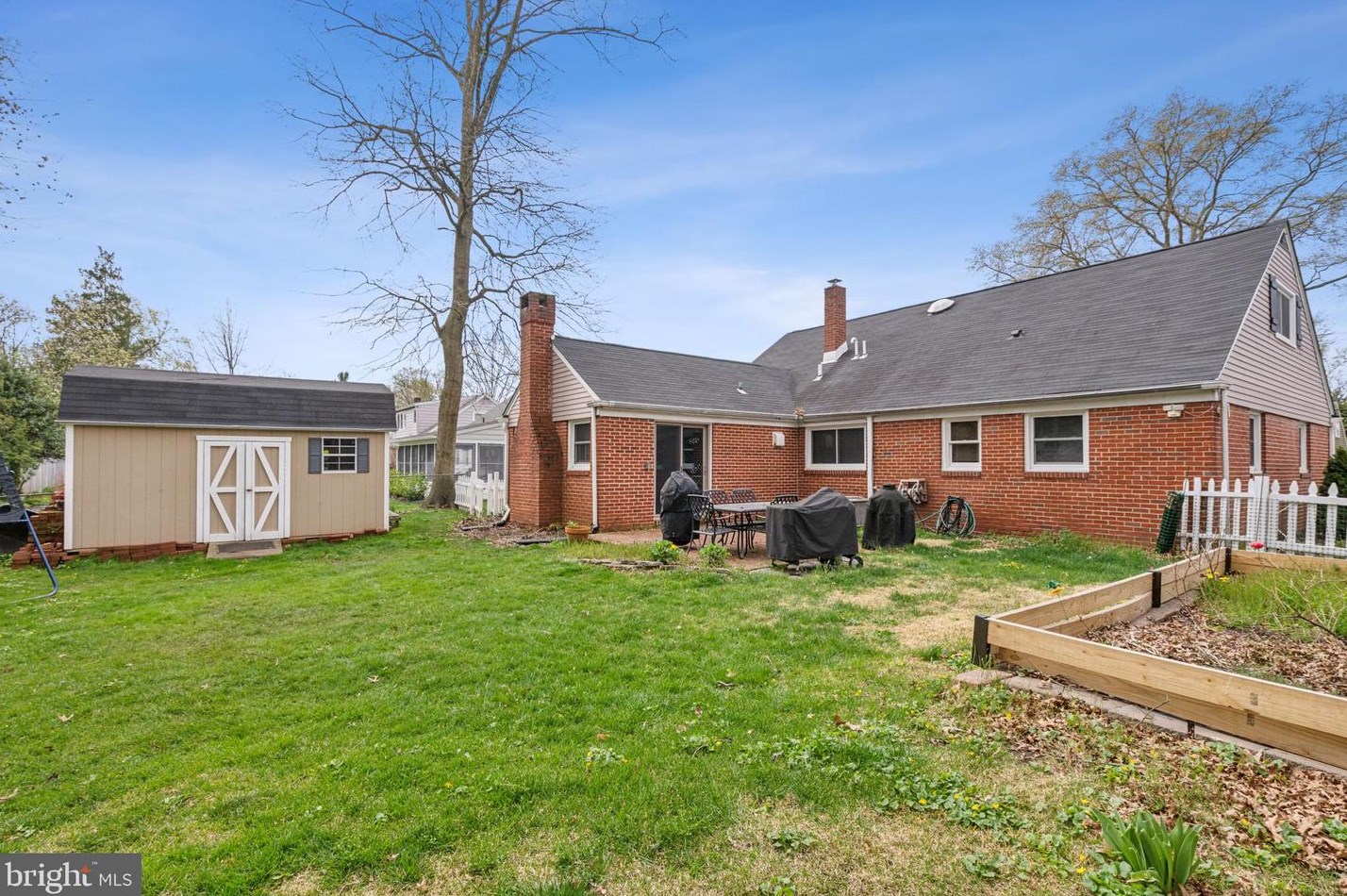 1009 Wayne Rd, Haddonfield NJ  08033-3637 exterior