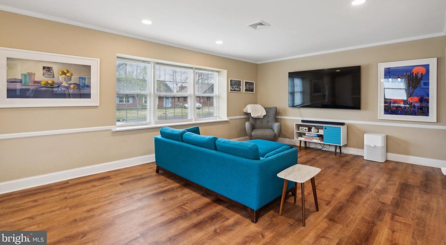 1009 Wayne Rd, Haddonfield NJ  08033-3637 exterior