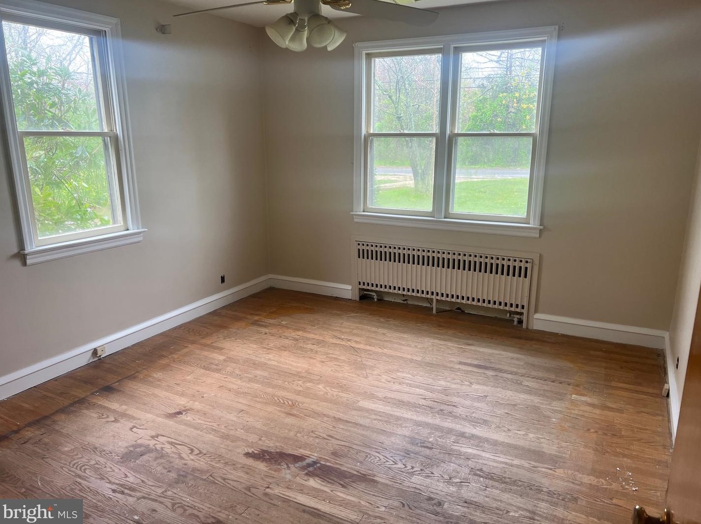 456 Fleming Pike, Elm NJ  08037-2524 exterior