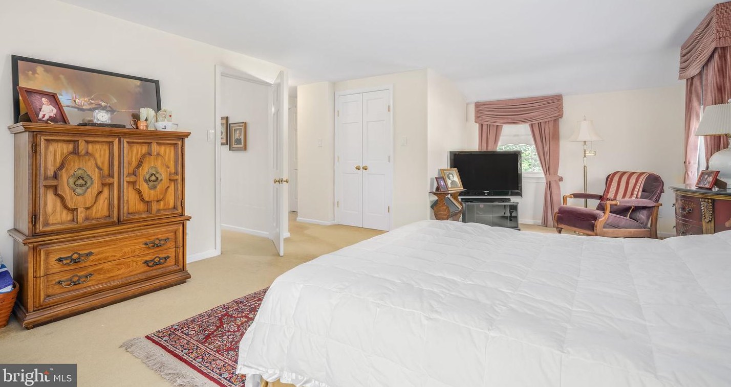 624 Warwick Rd, Haddonfield NJ 08033-3968 exterior