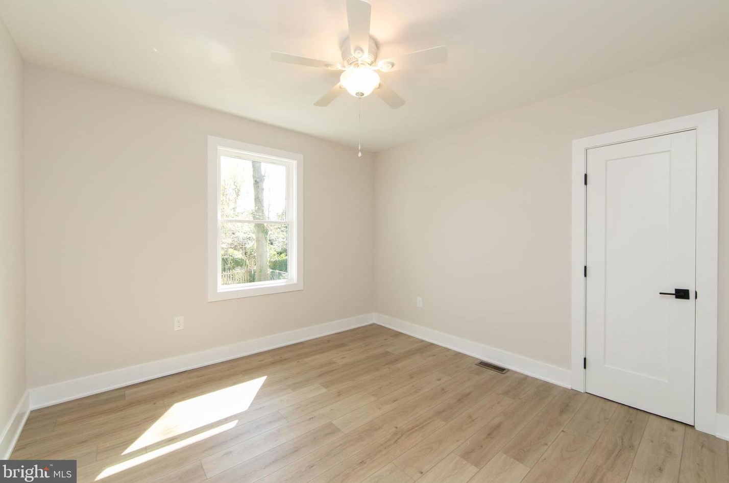 1014 Belmont Ave, Camden NJ 08108-3223 exterior