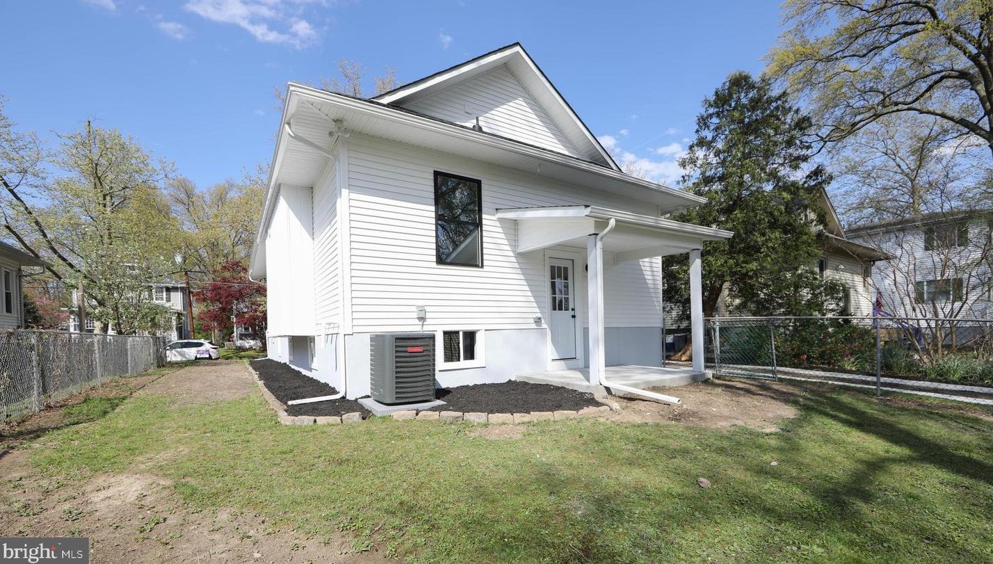 1014 Belmont Ave, Camden NJ 08108-3223 exterior