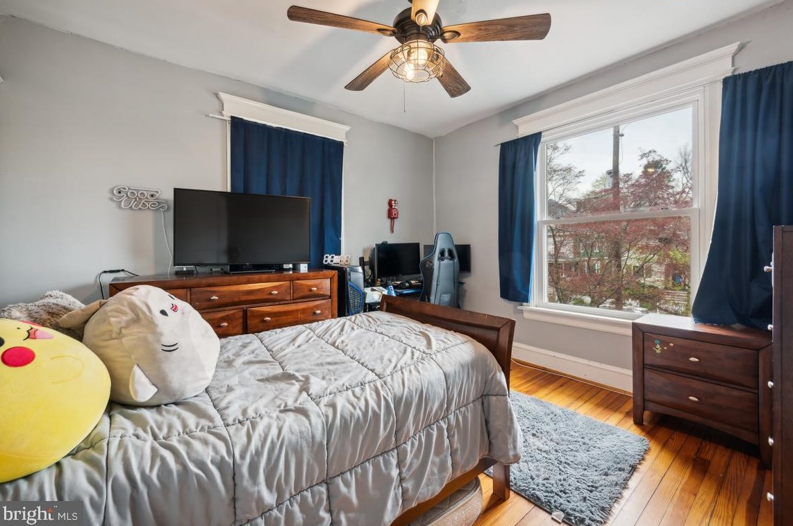 8 Mt Vernon Ave, Haddonfield NJ 08033-2325 exterior