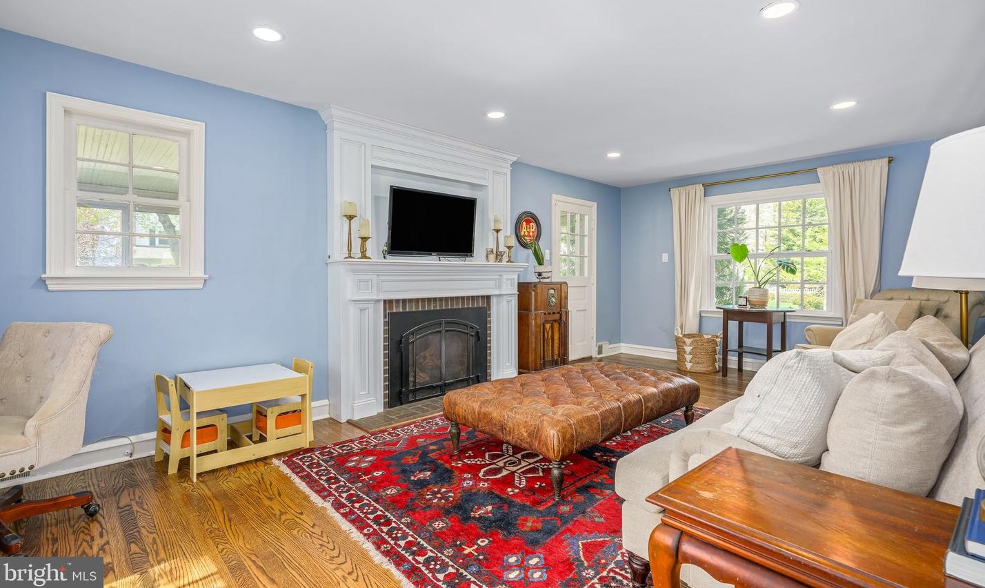 300 Mt Vernon Ave, Haddonfield NJ 08033-2522 exterior