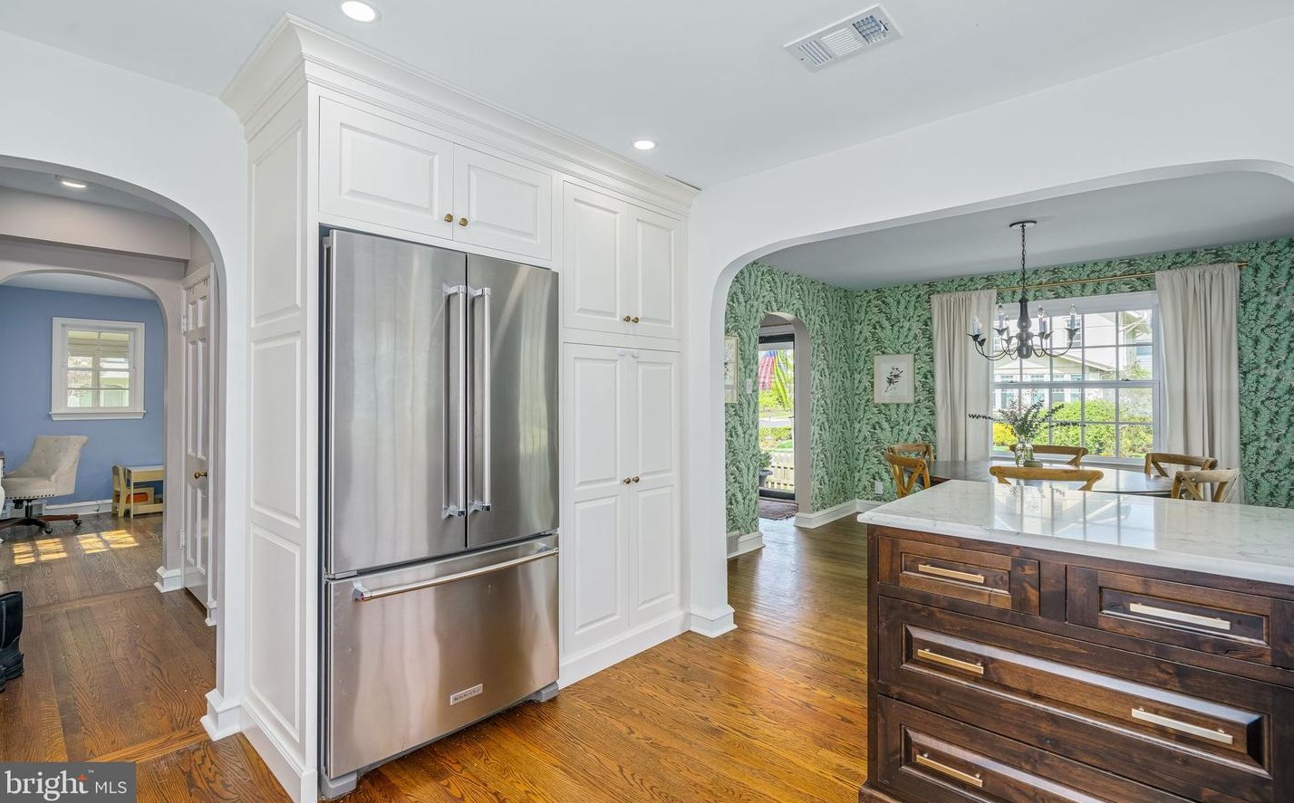 300 Mt Vernon Ave, Haddonfield NJ 08033-2522 exterior