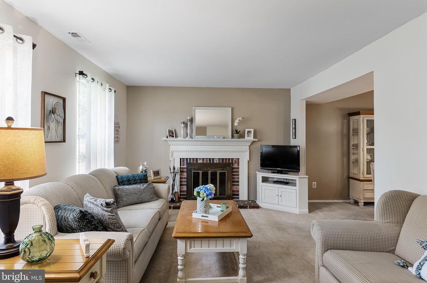 8314 Collins Ave, Camden NJ 08109-3567 exterior