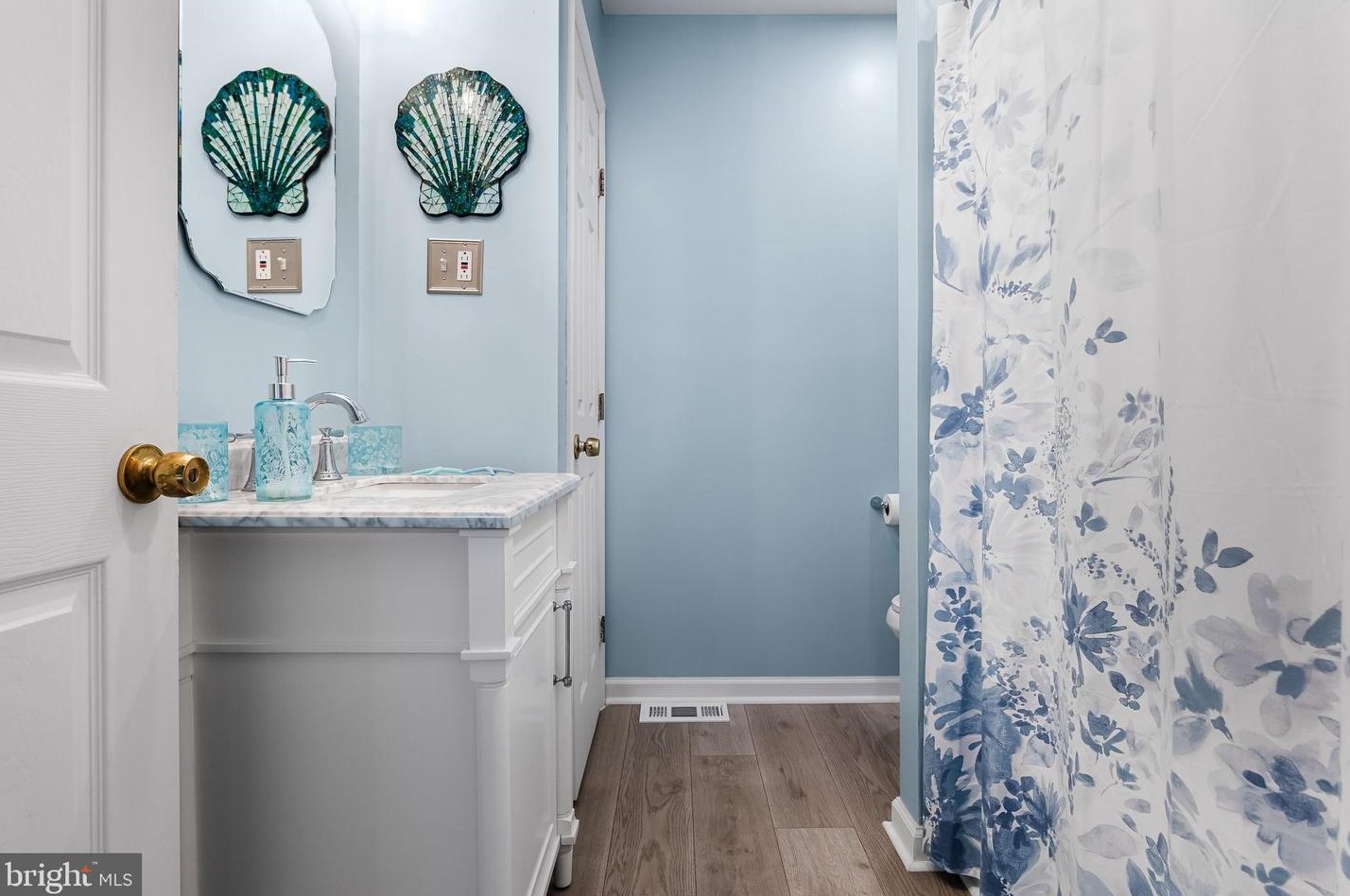 8314 Collins Ave, Camden NJ 08109-3567 exterior