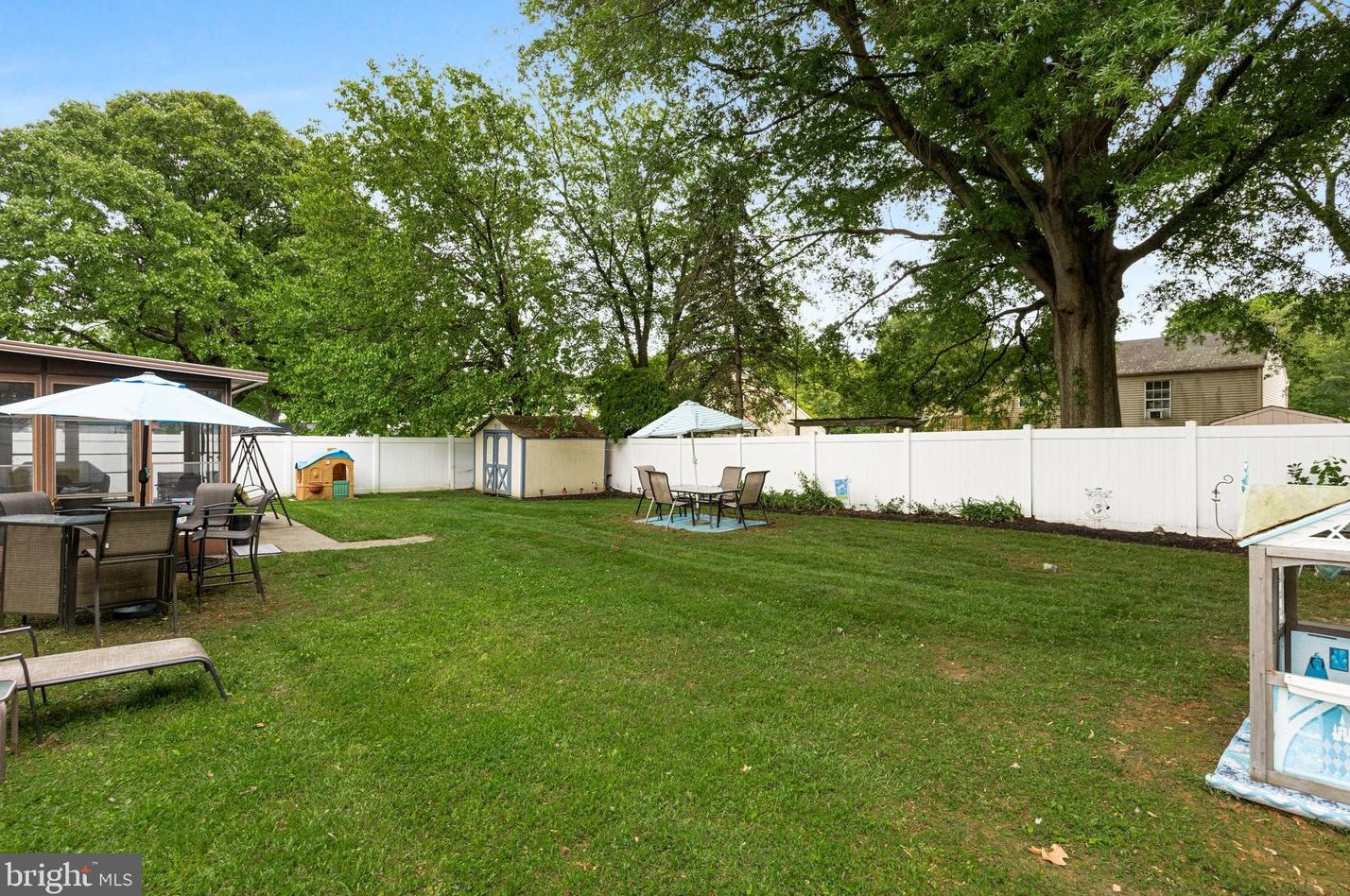 8314 Collins Ave, Camden NJ 08109-3567 exterior