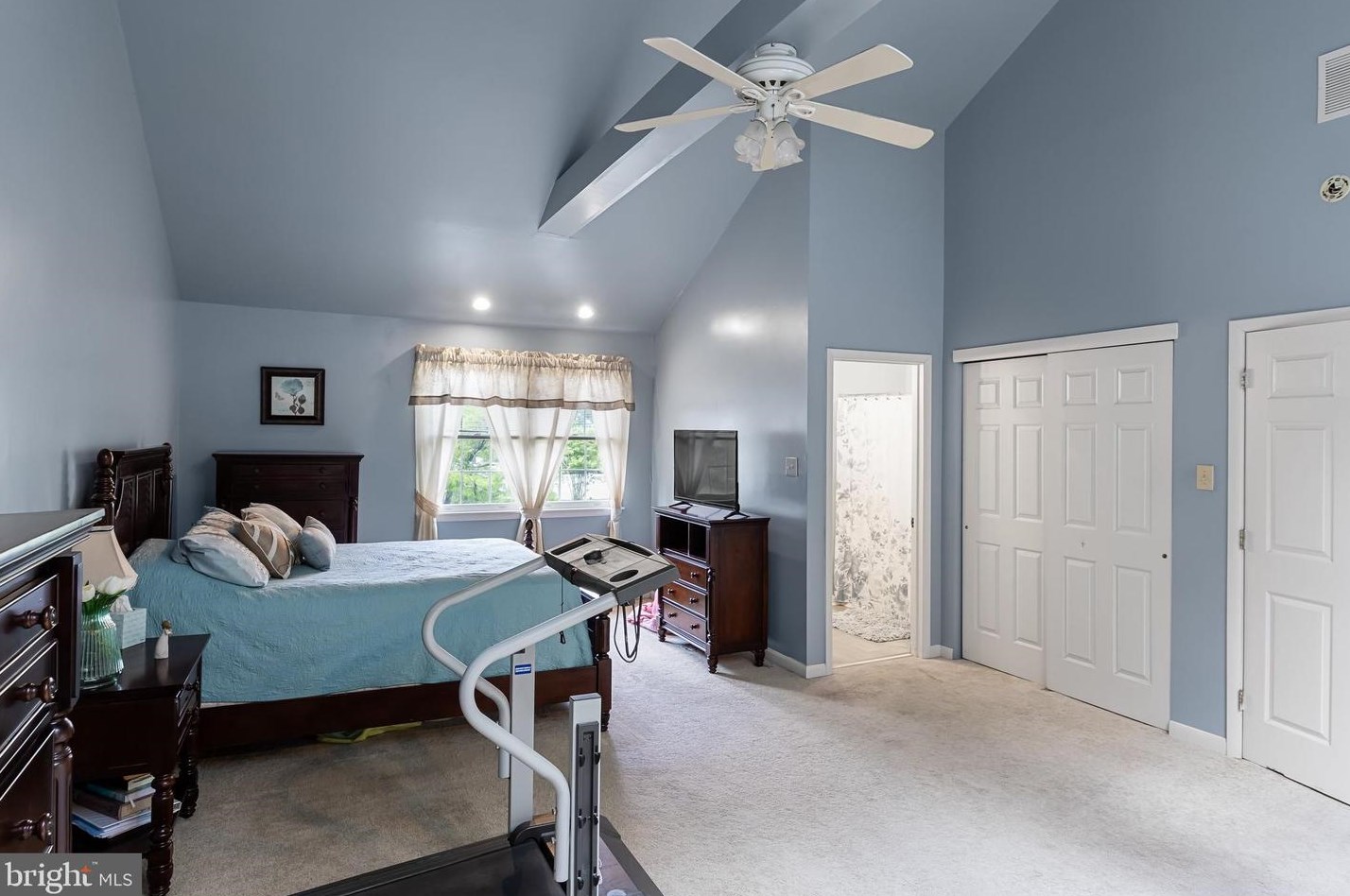 8314 Collins Ave, Camden NJ 08109-3567 exterior