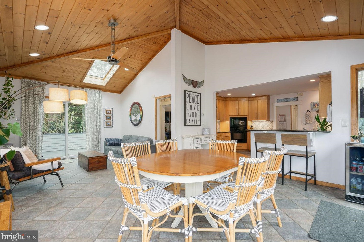 81 Chews Lndg Rd, Tavistock NJ 08033-3843 exterior