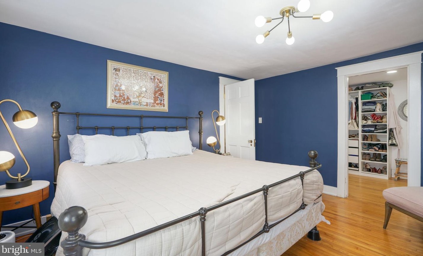 81 Chews Lndg Rd, Tavistock NJ 08033-3843 exterior