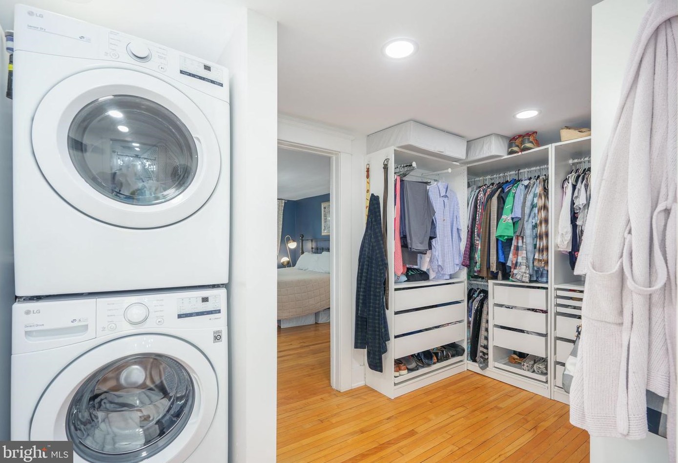 81 Chews Lndg Rd, Tavistock NJ 08033-3843 exterior