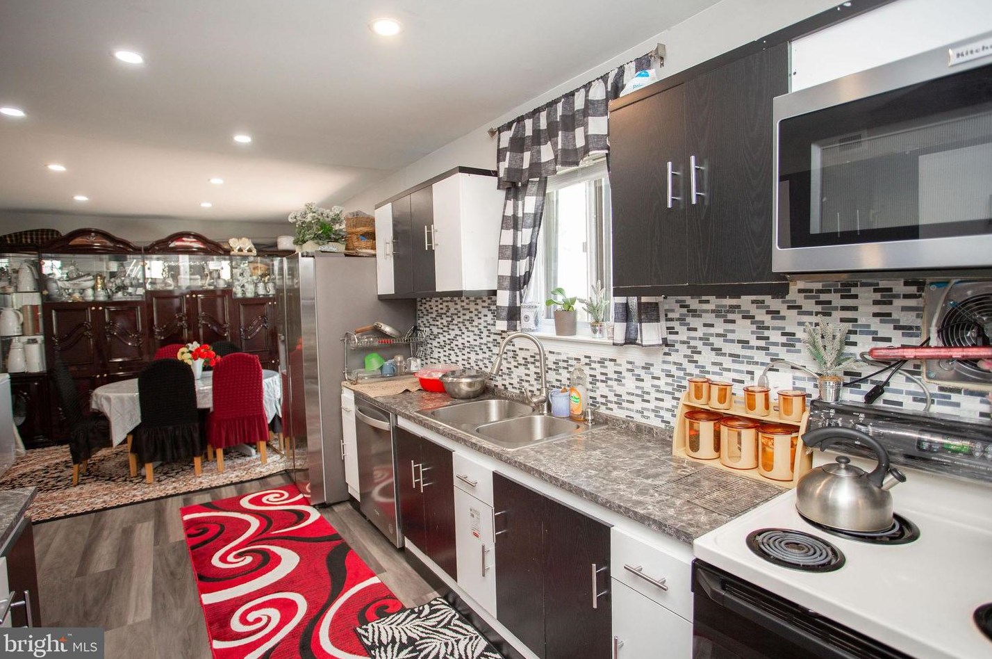 8421 Wyndam Rd, Camden NJ  08109-3219 exterior