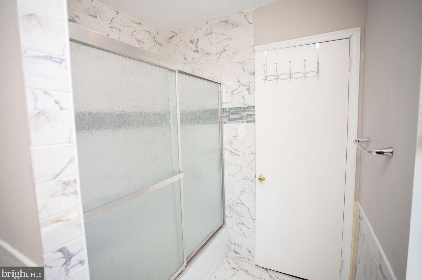 8421 Wyndam Rd, Camden NJ  08109-3219 exterior