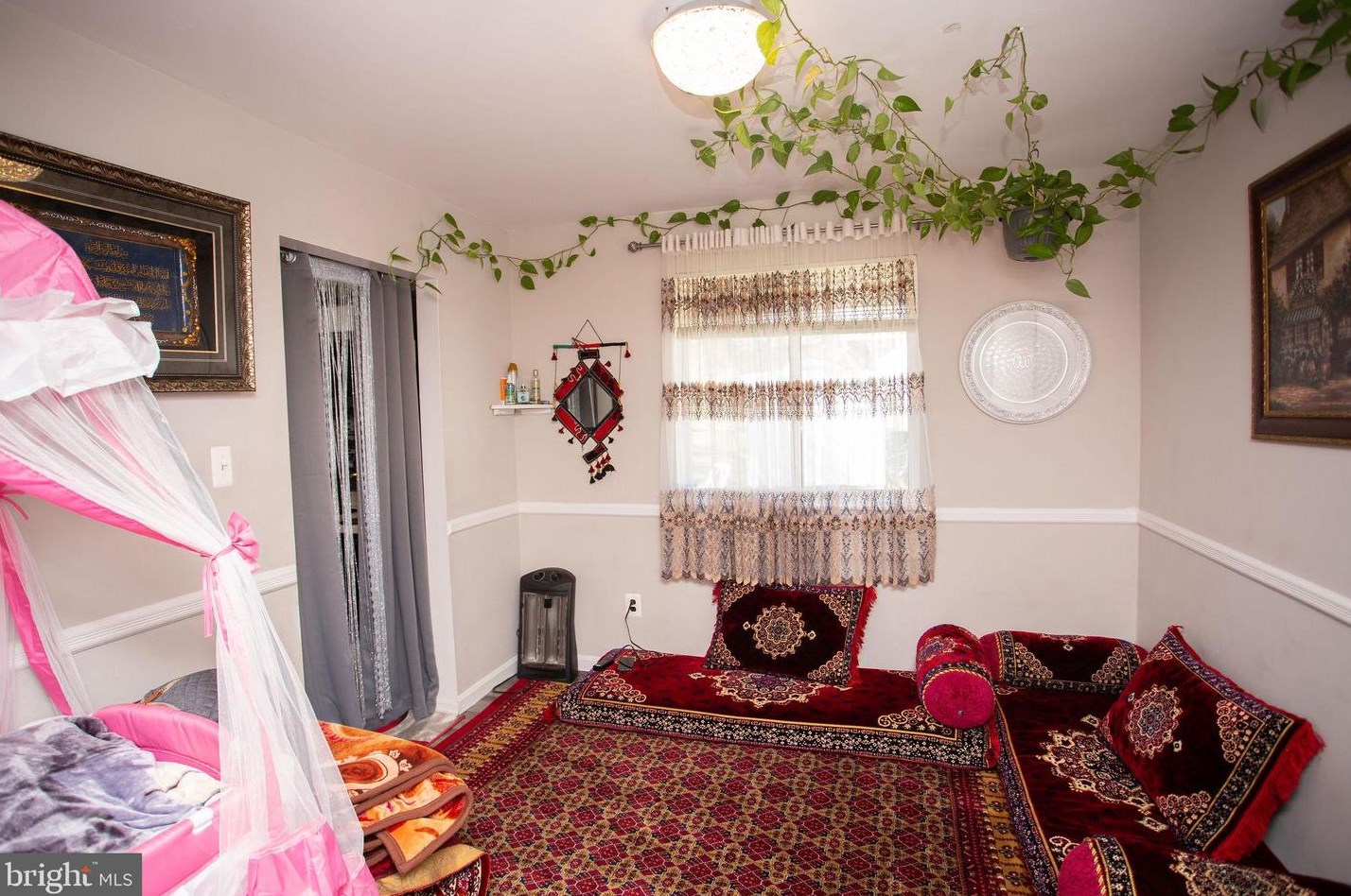 8421 Wyndam Rd, Camden NJ  08109-3219 exterior