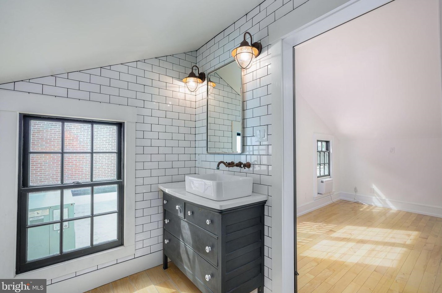 25 Mechanic St, Haddonfield NJ 08033-2411 exterior