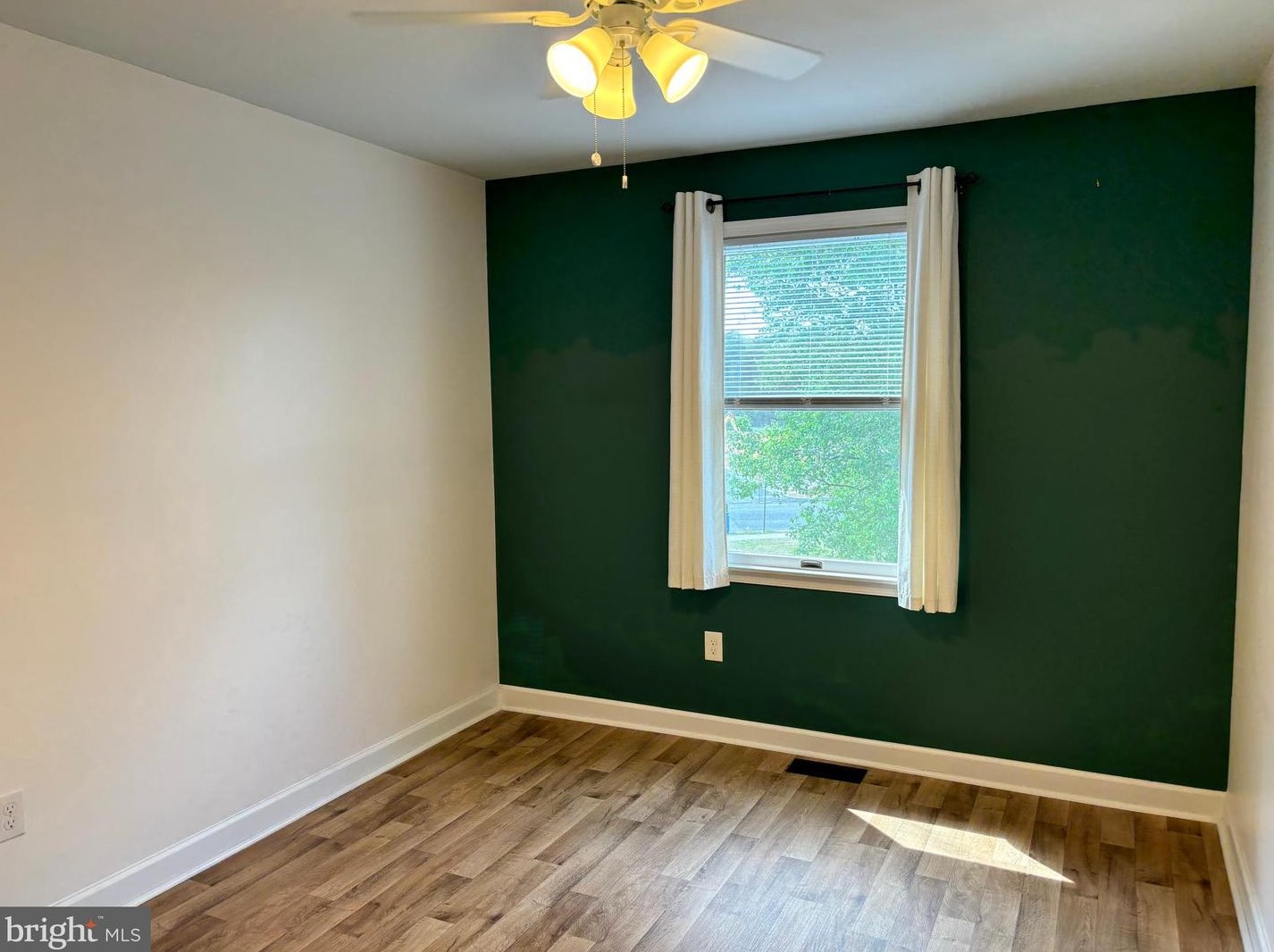 2486 Gerald Ct, Waterford Township NJ  08004-2815 exterior