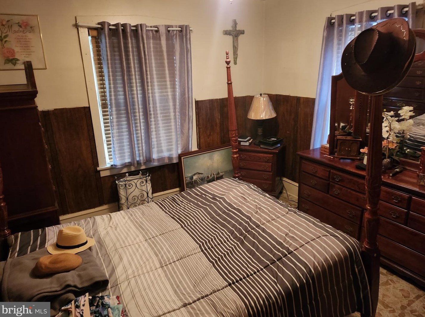 410 34th St, Camden NJ  08105-1606 exterior