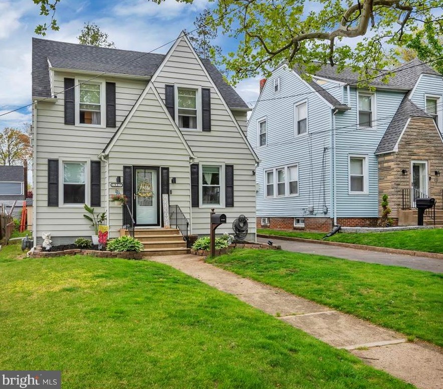 1937 Hillcrest Ave, Camden NJ  08110-2708 exterior