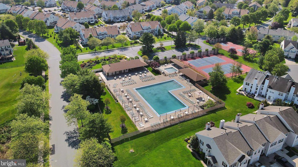 13 Ln Costa Dr, Blenheim NJ 08012-5533 exterior